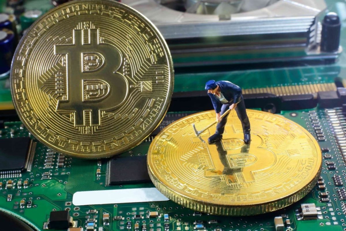 Bitcoin-mining-e1647520817120.jpg